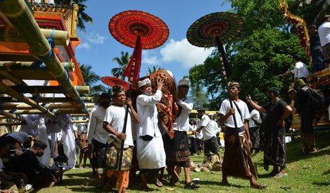 Kata-Kata Bahasa Bali Lucu dalam Bentuk Pantun