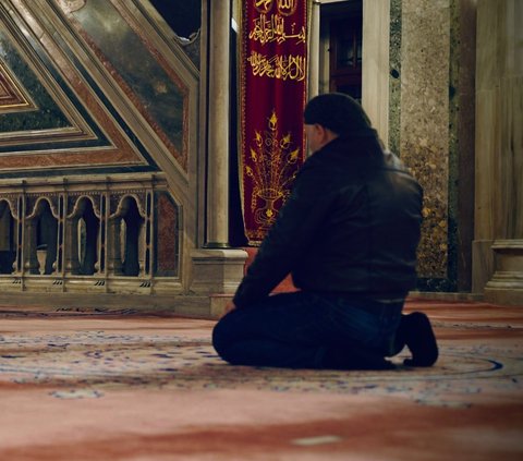 6 Virtues of Consistent Repentance Prayer, Complete with Prayer Readings in Arabic, Latin, and Meaning