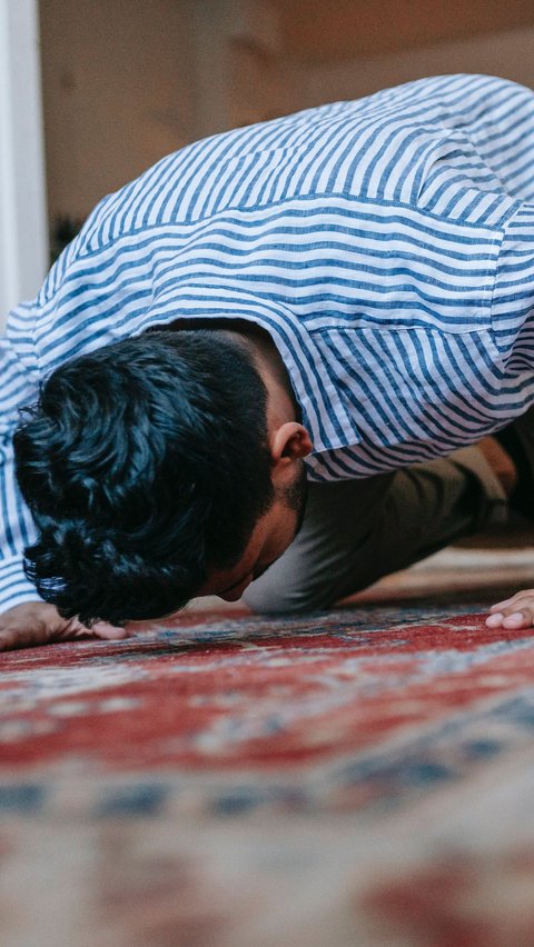 6 Virtues of Consistent Repentance Prayer, Complete with Prayer Readings in Arabic, Latin, and Meaning