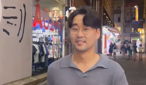 Penampilan terbaru Jesse Choi langsung mencuri perhatian. Jesse Choi disebut begitu ganteng dengan gaya rambut barunya.<br>