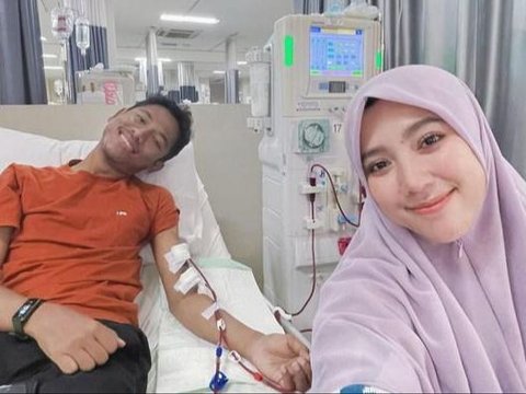 The Story of a Loyal Wife Accompanying Her Husband for Dialysis More than 900 Times Over 9 Years: 'If Possible, I Would Give Some of My Life'