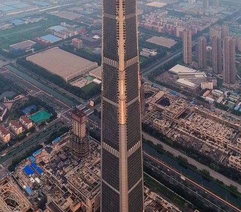 Almost Comparable to Burj Khalifa, This Is a Photograph of the Highest Abandoned Building in the World