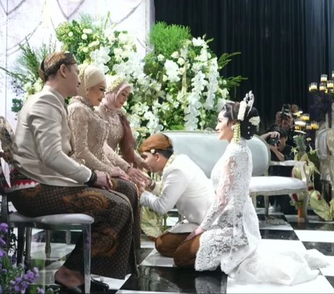 Angelina Sondakh's Seating Position at the Wedding Ceremony of Aaliyah Massaid and Thariq Halilintar Highlighted