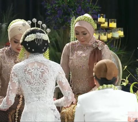 Angelina Sondakh's Seating Position at the Wedding Ceremony of Aaliyah Massaid and Thariq Halilintar Highlighted