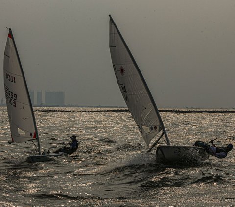 FOTO: Serunya Jakarta International Sailing Championship 2024 Diikuti 125 Atlet dari Berbagai Negara