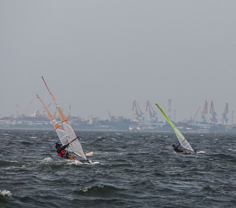 FOTO: Serunya Jakarta International Sailing Championship 2024 Diikuti 125 Atlet dari Berbagai Negara