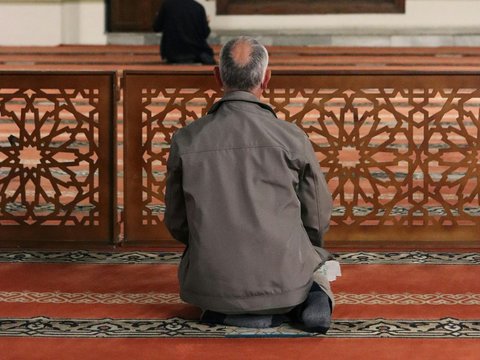 6 Virtues of Consistent Repentance Prayer, Complete with Prayer Readings in Arabic, Latin, and Meaning