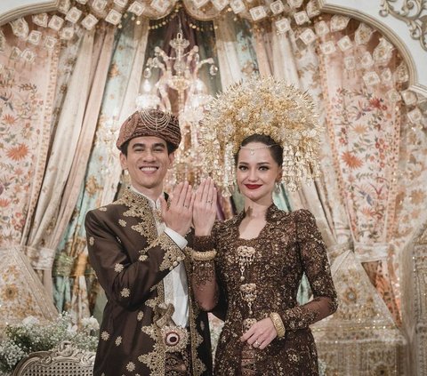 10 Artists Who Married in Minang Traditional Attire, More Luxurious Aaliyah Massaid or Aurel?