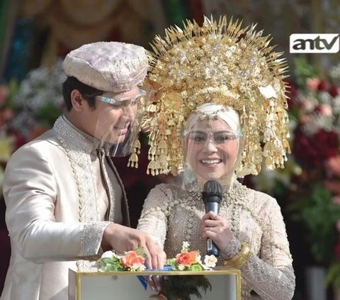 10 Artists Who Married in Minang Traditional Attire, More Luxurious Aaliyah Massaid or Aurel?