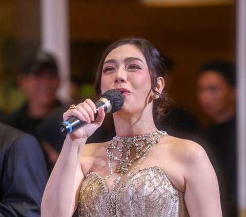 Satu Pekerjaan dengan Stefan William, Begini Sikap Celine Evangelista jadi Sorotan Rekan Artis