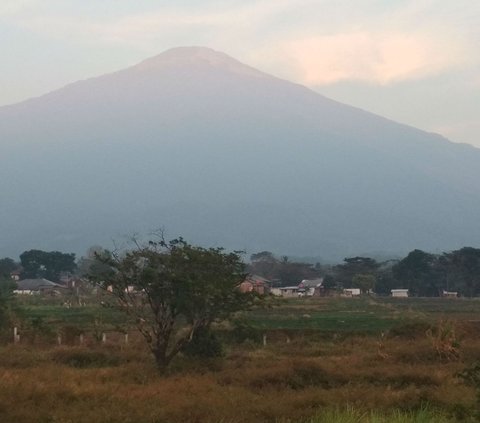 Mitos Seputar Gunung Ciremai yang Bikin Merinding, Begini Kisahnya