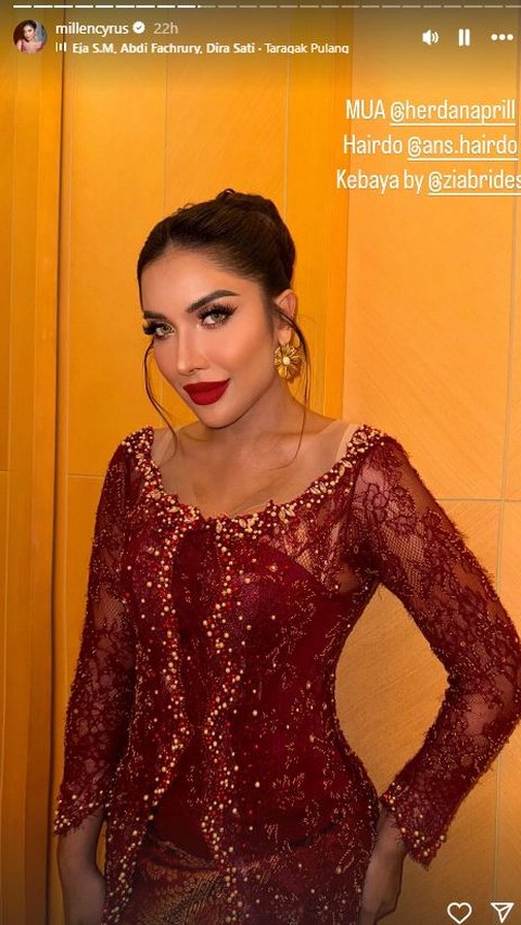 Portrait of Millen Cyrus at Thariq and Aaliyah's Wedding, 'Shining' in a Red Kebaya