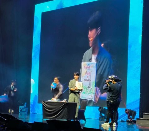 Pecah! 10 Potret Fan Meeting Kim Seon Ho di Jakarta Berlangsung Seru, Penuh Tawa dan Tangis Haru