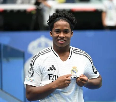 FOTO: Tangis Haru Wonderkid Brasil Endrick Saat Diperkenalkan sebagai Pemain Real Madrid