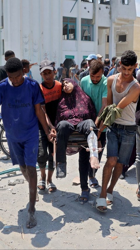 FOTO: Lagi, Israel Gempur Sekolah yang Jadi Kamp Pengungsian di Jalur Gaza hingga Tewaskan 30 Orang