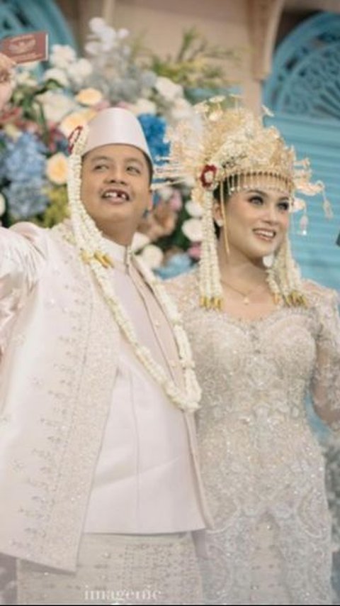 Viral Moment of Comedian Dustin Tiffani Enthusiastically Saying Ijab Kabul Until He Coughs While Marrying Ditha Rizky Amalia