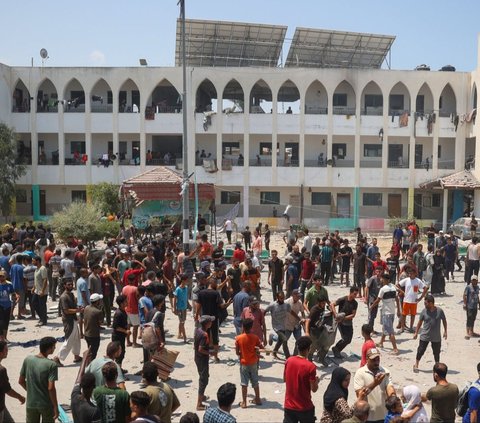 FOTO: Lagi, Israel Gempur Sekolah yang Jadi Kamp Pengungsian di Jalur Gaza hingga Tewaskan 30 Orang