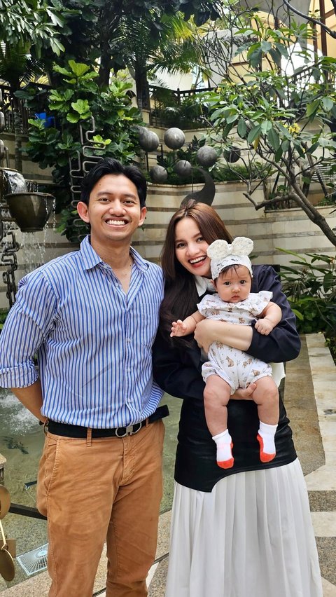 9 Potret Terbaru Baby Launa Anak Sabrina Anggraini dan Belva Devara yang Kini Menginjak 4 Bulan, Makin Gemesin!<br>