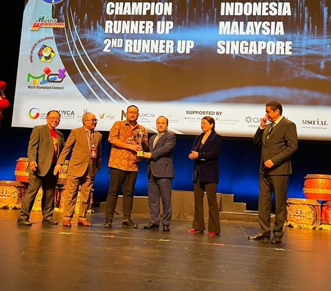 Indonesian Elementary and High School Students Excel at the Mathematics Olympiad in Singapore, Winning 115 Gold Medals