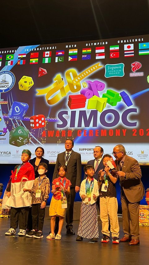 Indonesian Elementary and High School Students Excel at the Mathematics Olympiad in Singapore, Winning 115 Gold Medals