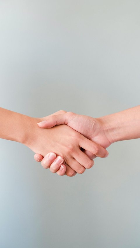 A Handshake Can Erase Sins, Here Are the Etiquettes That Muslims Should Observe