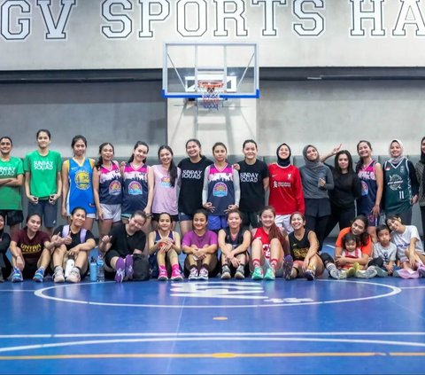 Girls Who Love Basketball, Join the Sunday Squad Basketball Community!