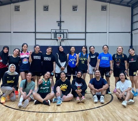 Girls Who Love Basketball, Join the Sunday Squad Basketball Community!