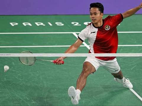 FOTO: Momen Ginting dan Gregoria Menang, Rinov/Pitha Kalah di Fase Grup Bulu Tangkis Olimpiade Paris 2024