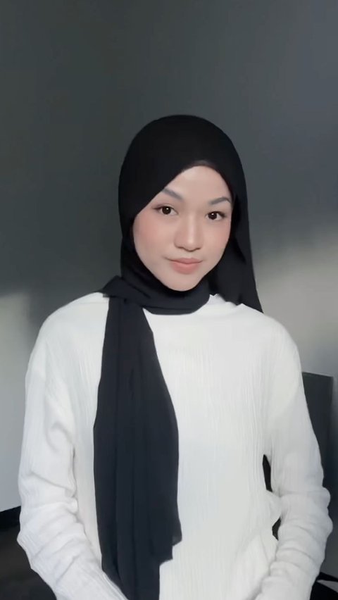 Tutorial Simple Flowy Hijab, Cocok untuk ke Pantai