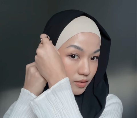 Tutorial Simple Flowy Hijab, Cocok untuk ke Pantai