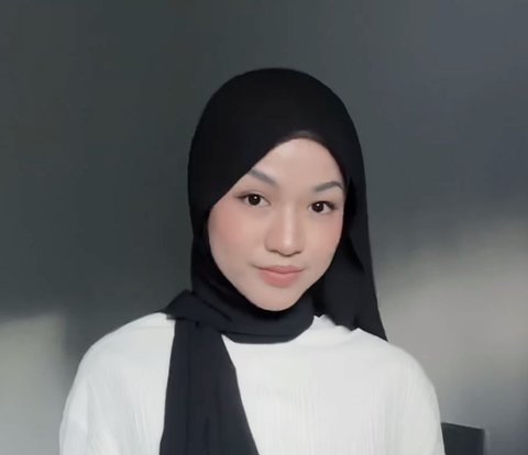 Tutorial Simple Flowy Hijab, Cocok untuk ke Pantai