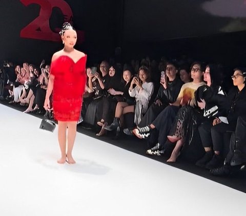 Naura Ayu Falls on the Catwalk, Still Slaying in High Heels