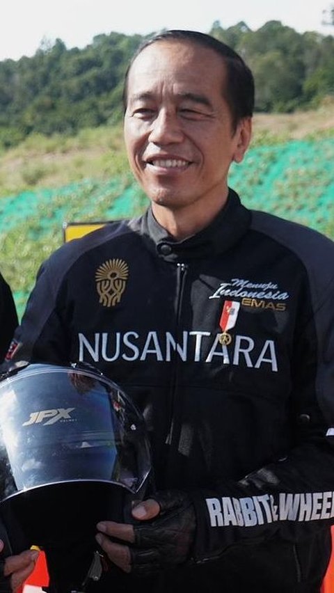 10 Photos of Jokowi Riding a Motorcycle Accompanied by Artists, Styled Like a Biker