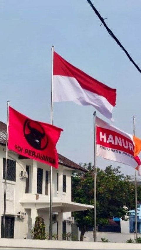 Ada Bendera PDIP di Kantor Pemenangan Edy Rahmayadi, Sinyal Beri Dukungan di Pilkada Sumut?