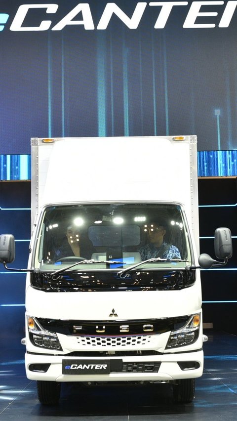 Mitsubishi FUSO Luncurkan eCanter di GIIAS 2024, Truk Listrik Pertama yang Dijual Indonesia