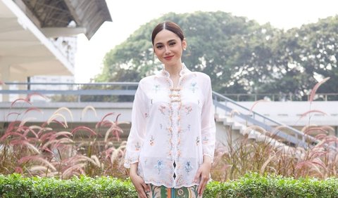 <b>Kebaya Encim</b>