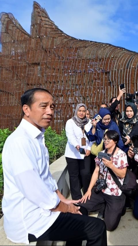 Presiden juga menegaskan komitmen pemerintah untuk memastikan pembangunan IKN berjalan lancar dan sesuai dengan target yang telah ditentukan. Foto: BPMI Setpres/Muchlis Jr<br>