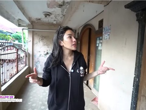 Nikita Mirzani Shows Her Childhood Home, Complains That Rp500 Million for Renovation Was Taken by the Architect