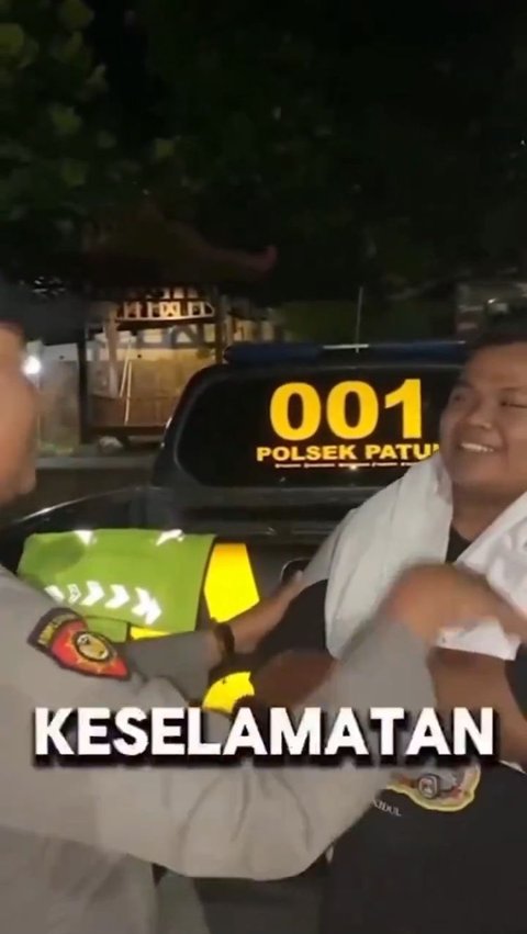 Viral Sosok 'Pocong' Nebeng Mobil Bak Terbuka di Gunungkidul, Ini Fakta di Baliknya