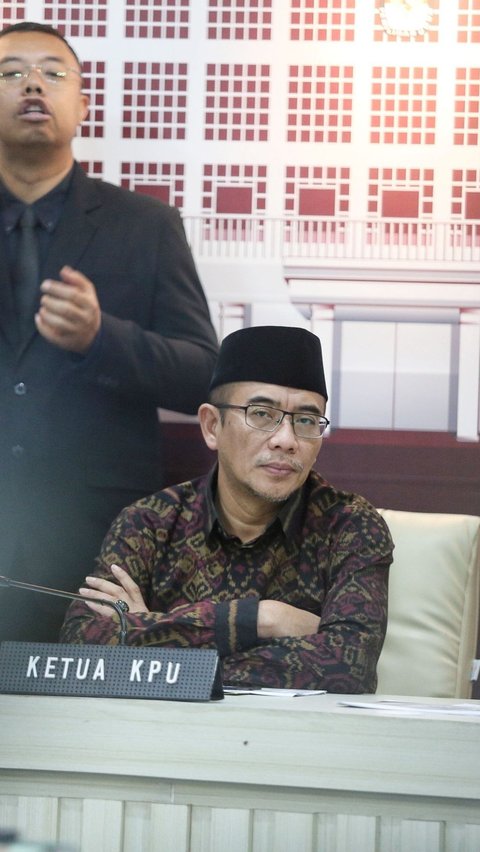 Ketua KPU Hasyim Asy'ari Dicopot, DPR Yakin Tahapan Pilkada 2024 Tak Terganggu