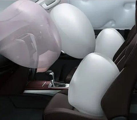 Saat Airbag Mengembang, Ini Pentingnya Seat Belt.