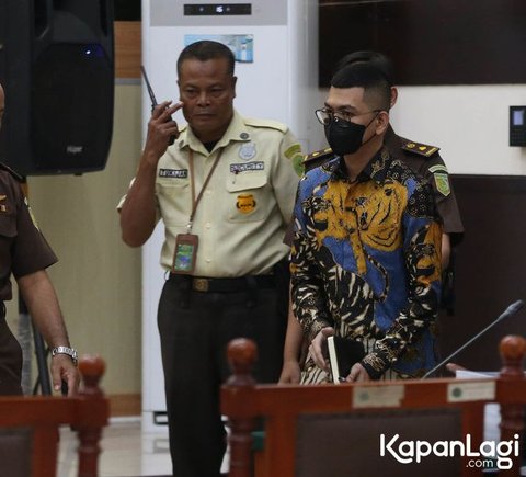 Potret Yudha Arfandi di Sidang Kasus Kematian Dante, Kuasa Hukum Ditegur Tamara Tyasmara 'Jangan Senyum Pak, Anak Saya Meninggal'