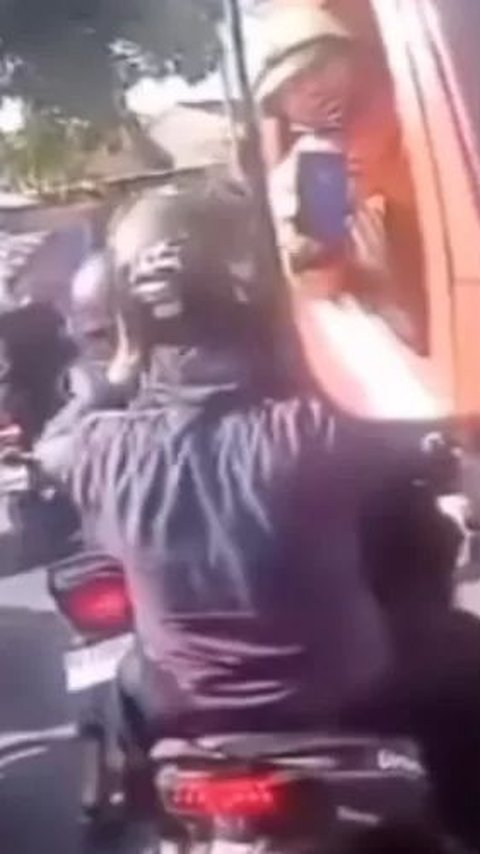 Viral! Konvoi Pesilat di Sragen Halangi Mobil Damkar