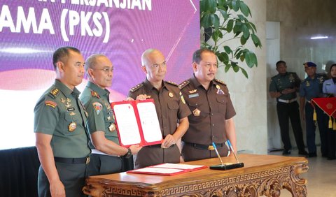 “Perlu digarisbawahi bahwa dengan penandatanganan Perjanjian Kerja Sama ini hendaknya tidak dimaknai atau disalahartikan sebagai campur tangan TNI dalam memastikan supremasi hukum yang bukan menjadi <i>core business</i> TNI, tetapi harus dimaknai sebagai sumbangsih TNI untuk berkontribusi dalam penegakan hukum dengan potensi serta kemampuan yang dimilikinya untuk memperkuat institusi Kejaksaan dalam pelaksanaan tugas penegakan hukum di tanah air,”