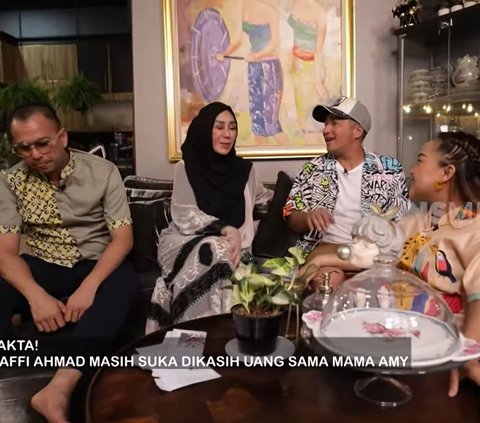 Mama Amy Ngaku Raffi Ahmad Enggak Beri Uang Bulanan, Justru Kadang Sang Anak yang Dikasih