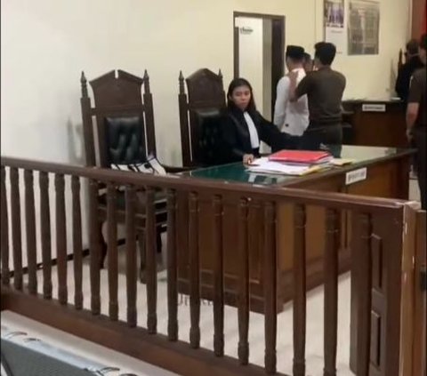 Stirring Emotions, Video of Umrah Fraud Defendant Only Sentenced to 3 Years Dancing in Front of Victims