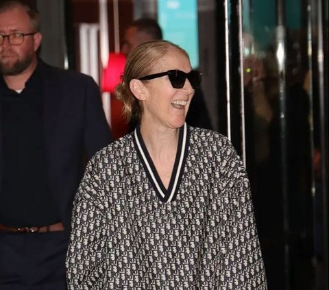 Check Out Celine Dion's Cool Style in a Rp114 Million Tracksuit