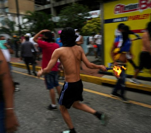 FOTO: Maduro Menang Pemilu Lagi, Demonstrasi Besar-Besaran Berujung Ricuh Pecah, Situasi Venezuela Mencekam!