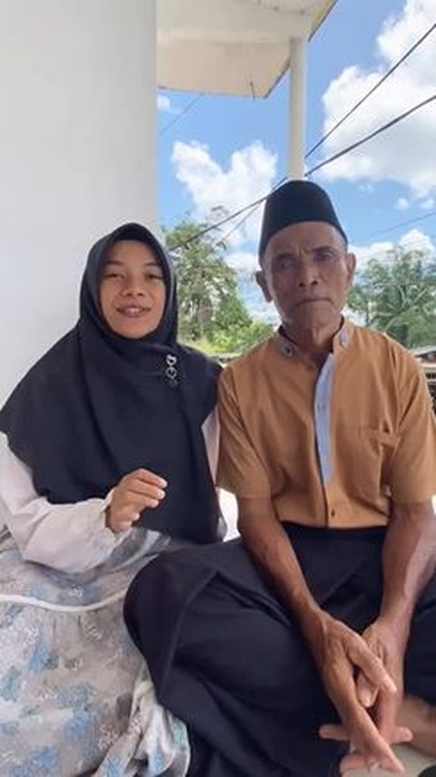 Kehidupan mereka pun kini perlahan berubah lantaran sudah menjadi publik figur. Bahkan mereka termasuk dalam konten kreator dengan jumlah pengikut yang cukup banyak.