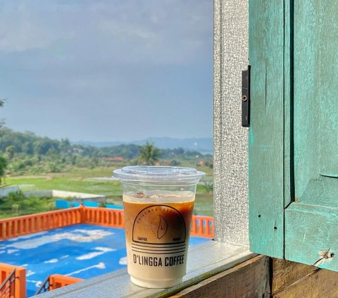 Kedai Kopi di Sumedang ini Ada di Tengah Kampung, Bisa Rasakan Nikmatnya Kopi Lokal sambil Lihat Pemandangan Sawah